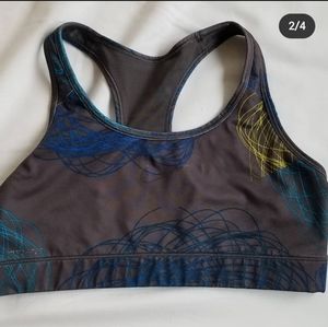SOLD ON IGNike sports bra